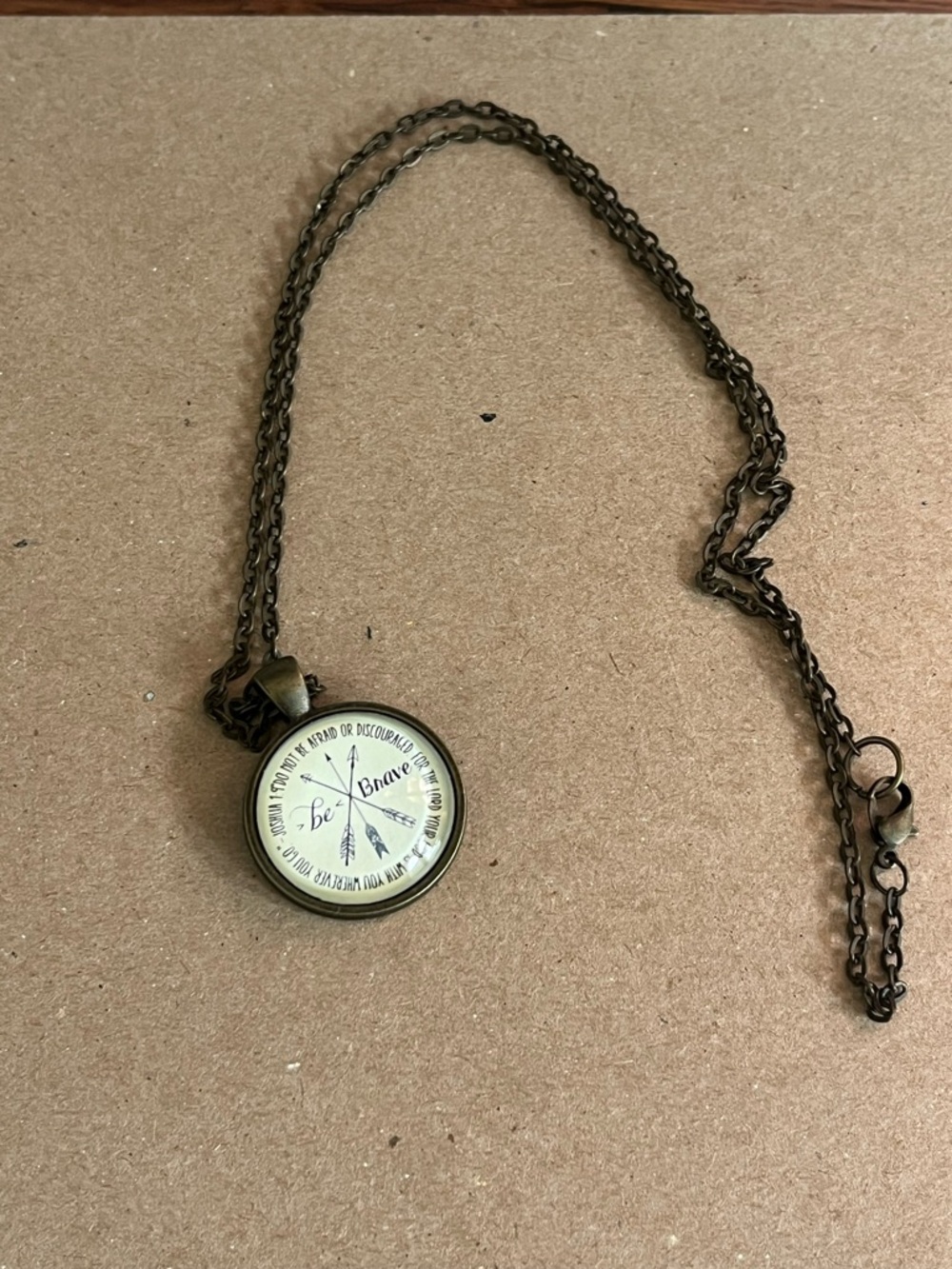 Boutique Brave necklace